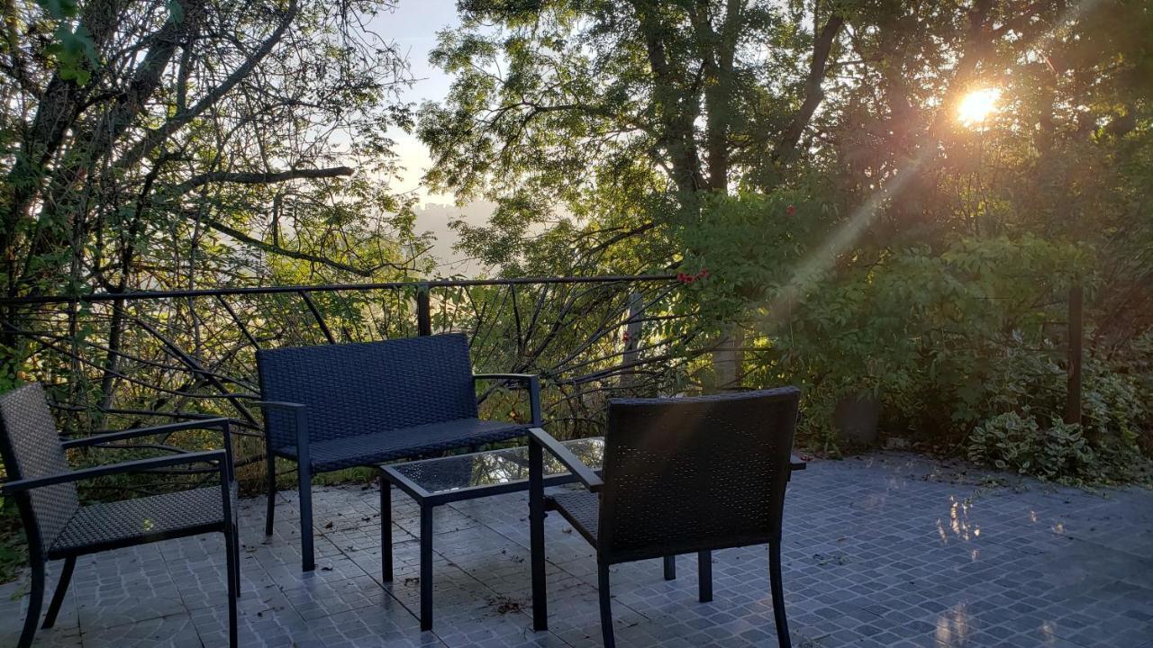 Iguerande Fenetre Sur Loire Bed & Breakfast エクステリア 写真